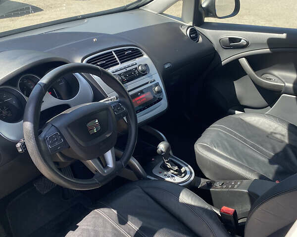 Сеат Алтеа 2009 в Луцке на Automoto.ua Белый Сеат Алтеа, объемом двигателя 1.8 л и пробегом 170 тыс. км за 7000 $, фото 9 на Automoto.ua