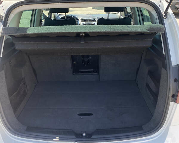 Сеат Алтеа 2009 в Луцке на Automoto.ua Белый Сеат Алтеа, объемом двигателя 1.8 л и пробегом 170 тыс. км за 7000 $, фото 13 на Automoto.ua