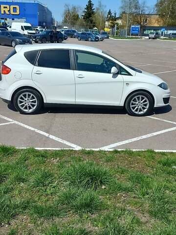 Білий Сеат Altea, об'ємом двигуна 1.39 л та пробігом 190 тис. км за 5950 $, фото 25 на Automoto.ua