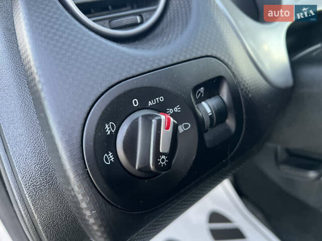 Білий Сеат Altea, об'ємом двигуна 1.8 л та пробігом 164 тис. км за 6999 $, фото 15 на Automoto.ua