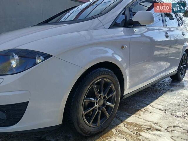 Білий Сеат Altea, об'ємом двигуна 1.6 л та пробігом 263 тис. км за 7430 $, фото 8 на Automoto.ua