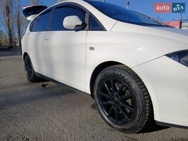 Білий Сеат Altea, об'ємом двигуна 1.6 л та пробігом 263 тис. км за 7430 $, фото 3 на Automoto.ua