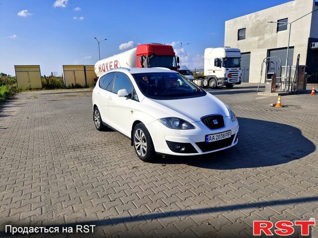 Белый Сеат Алтеа, объемом двигателя 1.8 л и пробегом 175 тыс. км за 7700 $, фото 5 на Automoto.ua