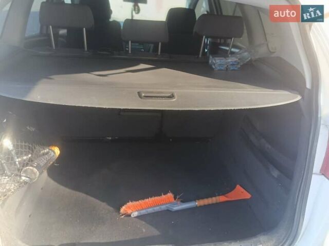 Белый Сеат Алтеа, объемом двигателя 1.6 л и пробегом 234 тыс. км за 6700 $, фото 3 на Automoto.ua