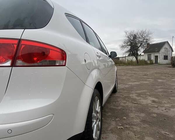 Белый Сеат Алтеа, объемом двигателя 1.6 л и пробегом 238 тыс. км за 9500 $, фото 2 на Automoto.ua