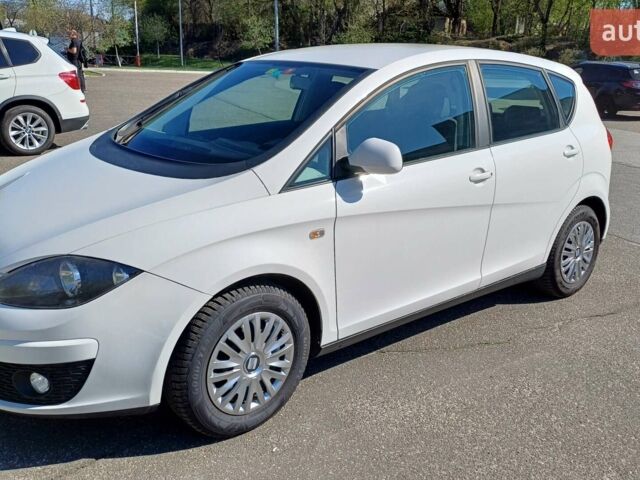 Білий Сеат Altea, об'ємом двигуна 1.2 л та пробігом 167 тис. км за 7500 $, фото 7 на Automoto.ua