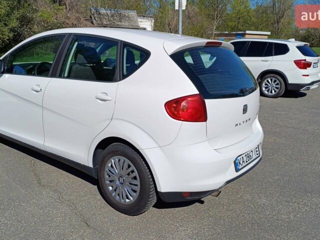 Білий Сеат Altea, об'ємом двигуна 1.2 л та пробігом 167 тис. км за 7500 $, фото 4 на Automoto.ua