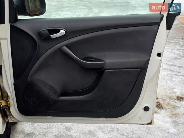 Білий Сеат Altea, об'ємом двигуна 1.6 л та пробігом 165 тис. км за 7200 $, фото 23 на Automoto.ua