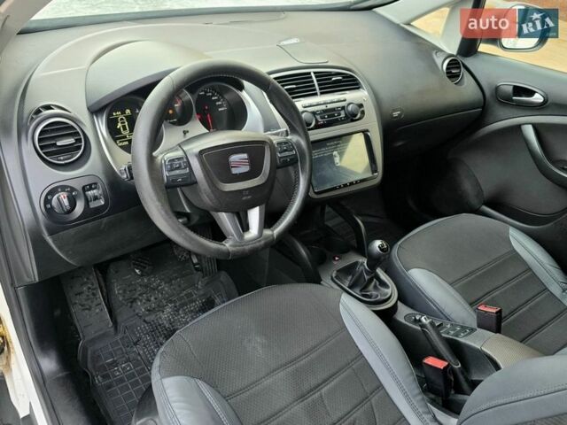 Белый Сеат Алтеа, объемом двигателя 1.6 л и пробегом 165 тыс. км за 6999 $, фото 12 на Automoto.ua