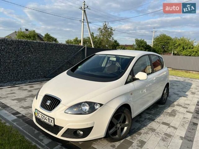 Білий Сеат Altea, об'ємом двигуна 1.6 л та пробігом 47 тис. км за 12000 $, фото 1 на Automoto.ua