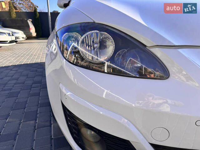 Белый Сеат Алтеа, объемом двигателя 1.6 л и пробегом 211 тыс. км за 10500 $, фото 4 на Automoto.ua