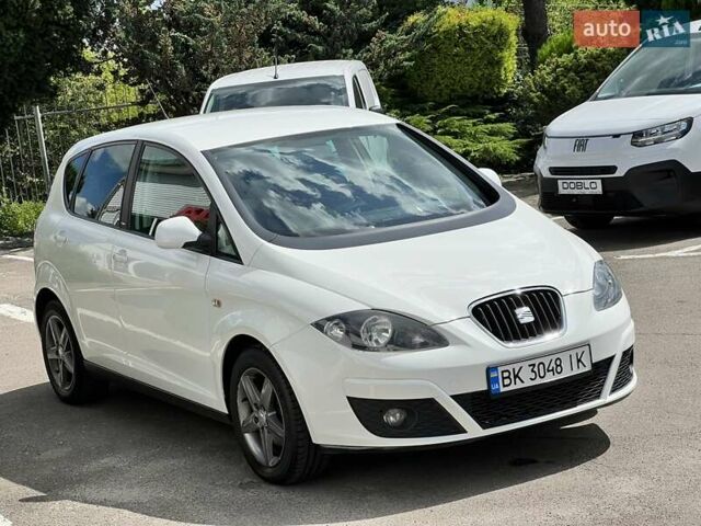 Білий Сеат Altea, об'ємом двигуна 1.6 л та пробігом 257 тис. км за 8999 $, фото 5 на Automoto.ua