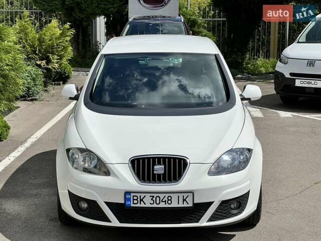 Білий Сеат Altea, об'ємом двигуна 1.6 л та пробігом 257 тис. км за 8999 $, фото 3 на Automoto.ua