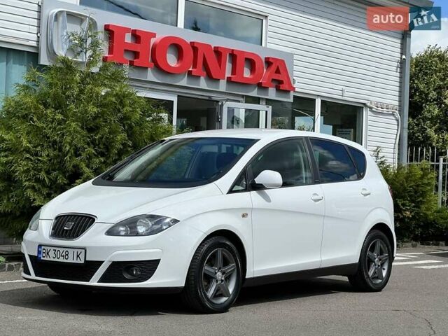 Білий Сеат Altea, об'ємом двигуна 1.6 л та пробігом 257 тис. км за 8999 $, фото 1 на Automoto.ua