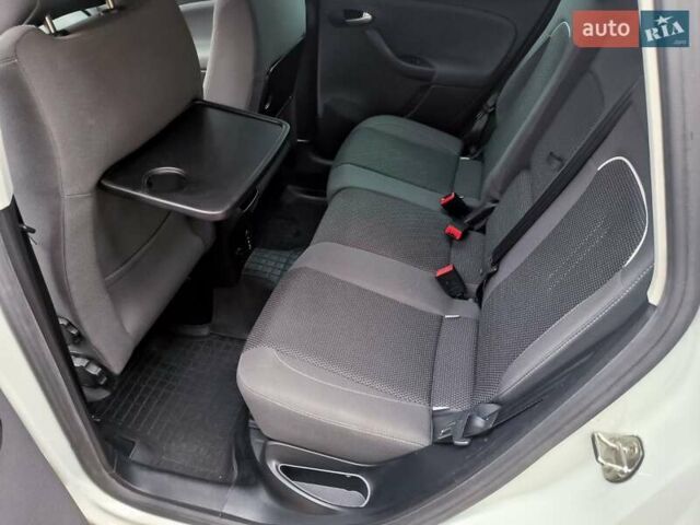 Білий Сеат Altea, об'ємом двигуна 1.6 л та пробігом 129 тис. км за 10300 $, фото 15 на Automoto.ua