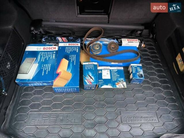 Білий Сеат Altea, об'ємом двигуна 1.6 л та пробігом 129 тис. км за 10300 $, фото 25 на Automoto.ua