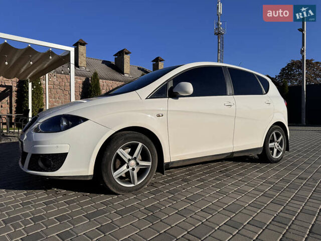 Белый Сеат Алтеа, объемом двигателя 1.6 л и пробегом 211 тыс. км за 10500 $, фото 1 на Automoto.ua