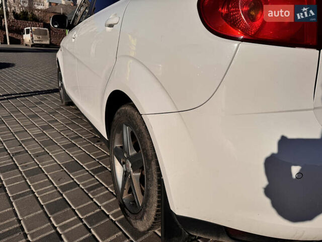 Белый Сеат Алтеа, объемом двигателя 1.6 л и пробегом 211 тыс. км за 10500 $, фото 5 на Automoto.ua