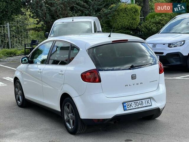 Білий Сеат Altea, об'ємом двигуна 1.6 л та пробігом 257 тис. км за 8999 $, фото 12 на Automoto.ua