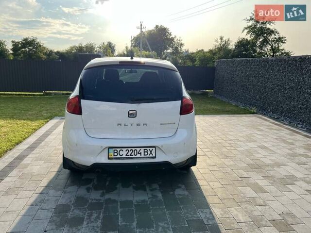 Білий Сеат Altea, об'ємом двигуна 1.6 л та пробігом 47 тис. км за 12000 $, фото 2 на Automoto.ua