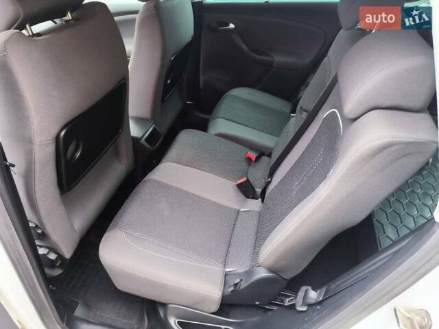 Білий Сеат Altea, об'ємом двигуна 1.6 л та пробігом 129 тис. км за 10300 $, фото 16 на Automoto.ua