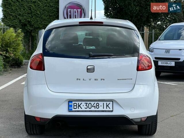 Білий Сеат Altea, об'ємом двигуна 1.6 л та пробігом 257 тис. км за 8999 $, фото 9 на Automoto.ua