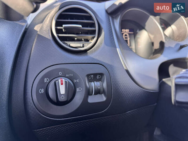 Белый Сеат Алтеа, объемом двигателя 1.6 л и пробегом 211 тыс. км за 10500 $, фото 31 на Automoto.ua