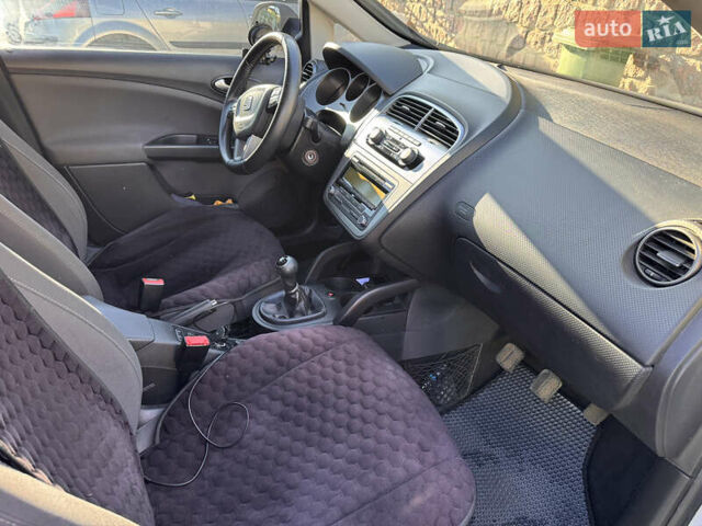 Белый Сеат Алтеа, объемом двигателя 1.6 л и пробегом 211 тыс. км за 10500 $, фото 46 на Automoto.ua