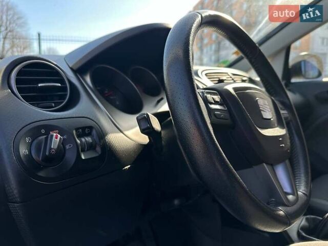 Белый Сеат Алтеа, объемом двигателя 1.4 л и пробегом 160 тыс. км за 9150 $, фото 9 на Automoto.ua