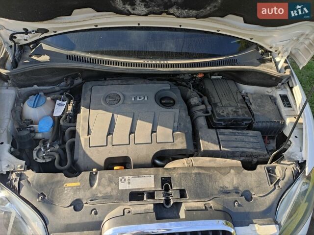 Білий Сеат Altea, об'ємом двигуна 1.6 л та пробігом 100 тис. км за 9400 $, фото 8 на Automoto.ua
