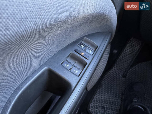 Белый Сеат Алтеа, объемом двигателя 1.6 л и пробегом 211 тыс. км за 10500 $, фото 28 на Automoto.ua