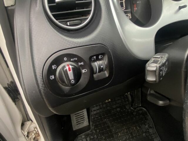 Белый Сеат Алтеа, объемом двигателя 1.6 л и пробегом 238 тыс. км за 9500 $, фото 6 на Automoto.ua