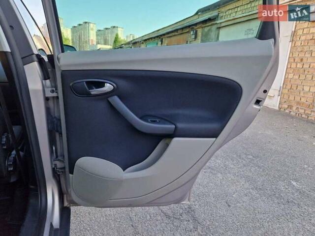 Бежевий Сеат Altea, об'ємом двигуна 1.8 л та пробігом 101 тис. км за 9950 $, фото 54 на Automoto.ua