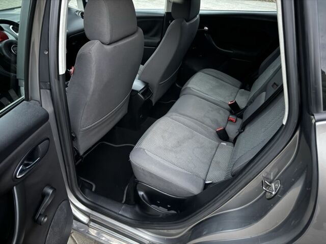 Бежевий Сеат Altea, об'ємом двигуна 1.9 л та пробігом 404 тис. км за 2855 $, фото 10 на Automoto.ua