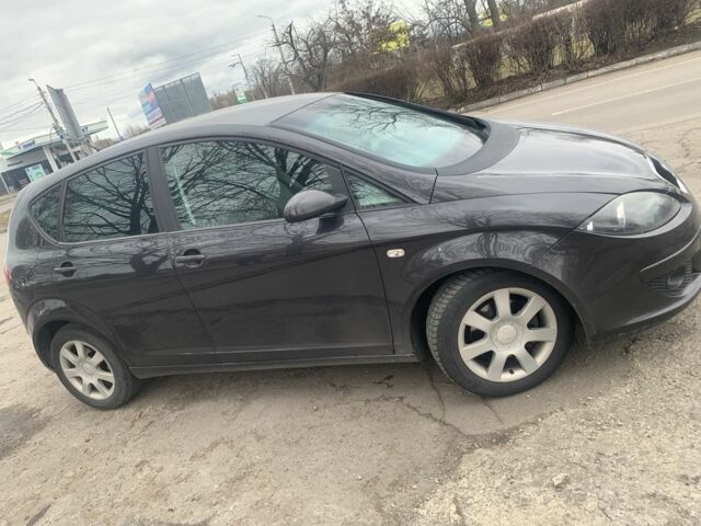Черный Сеат Алтеа, объемом двигателя 2 л и пробегом 353 тыс. км за 4500 $, фото 3 на Automoto.ua