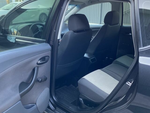 Чорний Сеат Altea, об'ємом двигуна 1.9 л та пробігом 350 тис. км за 5500 $, фото 7 на Automoto.ua