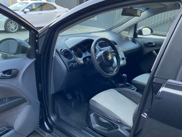 Чорний Сеат Altea, об'ємом двигуна 1.9 л та пробігом 350 тис. км за 5500 $, фото 5 на Automoto.ua