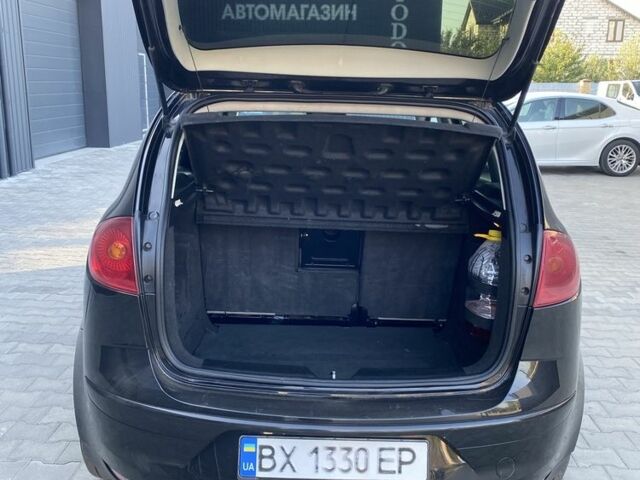 Чорний Сеат Altea, об'ємом двигуна 1.9 л та пробігом 350 тис. км за 5500 $, фото 4 на Automoto.ua