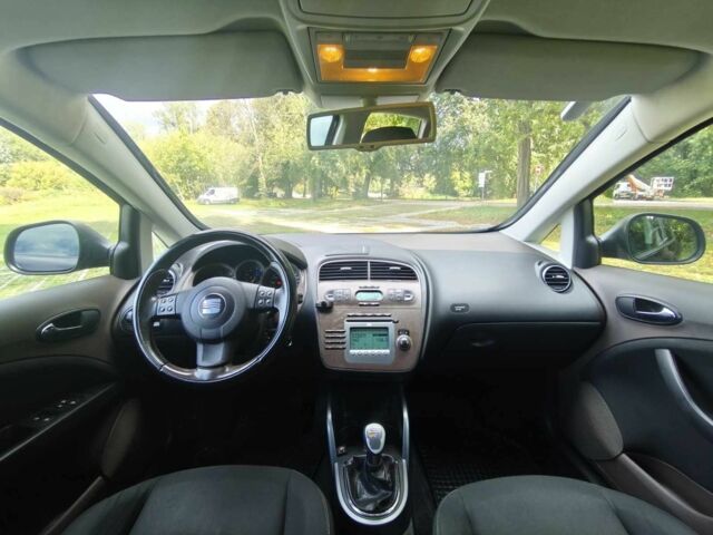 Черный Сеат Алтеа, объемом двигателя 2 л и пробегом 234 тыс. км за 7750 $, фото 17 на Automoto.ua