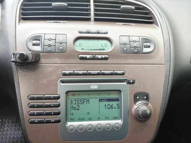 Черный Сеат Алтеа, объемом двигателя 2 л и пробегом 234 тыс. км за 7750 $, фото 21 на Automoto.ua