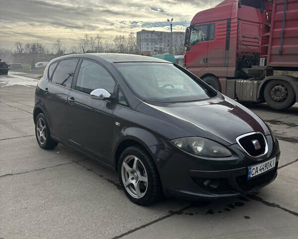 Черный Сеат Алтеа, объемом двигателя 1.97 л и пробегом 320 тыс. км за 4700 $, фото 4 на Automoto.ua