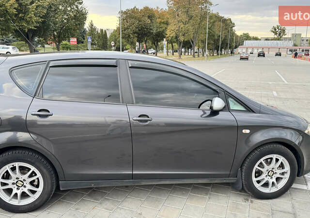 Черный Сеат Алтеа, объемом двигателя 1.6 л и пробегом 183 тыс. км за 4950 $, фото 6 на Automoto.ua