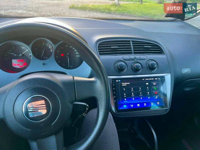 Чорний Сеат Altea, об'ємом двигуна 1.6 л та пробігом 240 тис. км за 5550 $, фото 6 на Automoto.ua