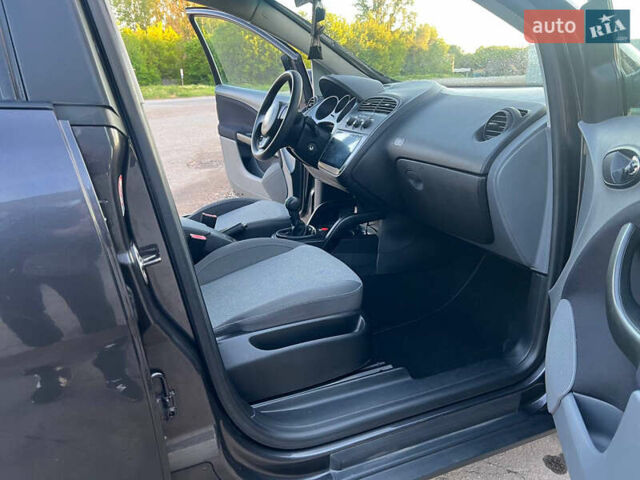 Чорний Сеат Altea, об'ємом двигуна 1.6 л та пробігом 240 тис. км за 5550 $, фото 11 на Automoto.ua