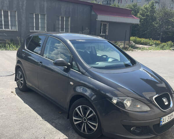 Чорний Сеат Altea, об'ємом двигуна 1.6 л та пробігом 322 тис. км за 4400 $, фото 1 на Automoto.ua