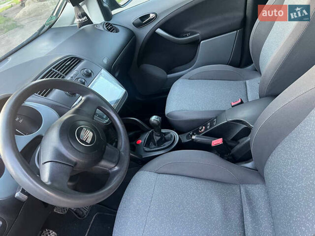 Чорний Сеат Altea, об'ємом двигуна 1.6 л та пробігом 240 тис. км за 5550 $, фото 9 на Automoto.ua