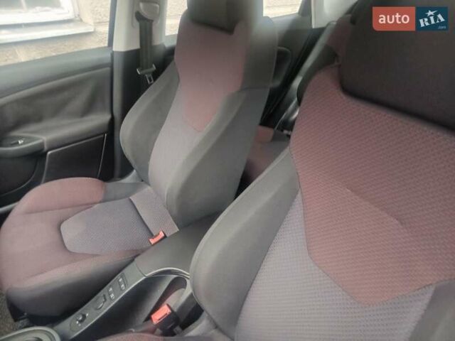 Черный Сеат Алтеа, объемом двигателя 1.97 л и пробегом 253 тыс. км за 5600 $, фото 6 на Automoto.ua