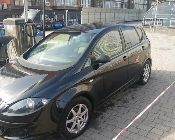 Черный Сеат Алтеа, объемом двигателя 1.6 л и пробегом 248 тыс. км за 4500 $, фото 6 на Automoto.ua