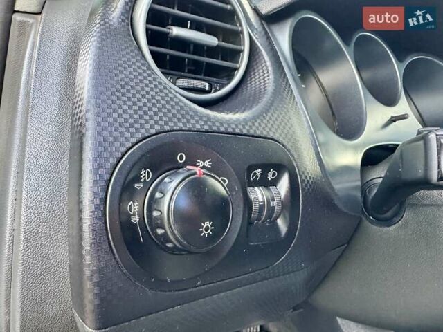 Чорний Сеат Altea, об'ємом двигуна 2 л та пробігом 296 тис. км за 5450 $, фото 11 на Automoto.ua