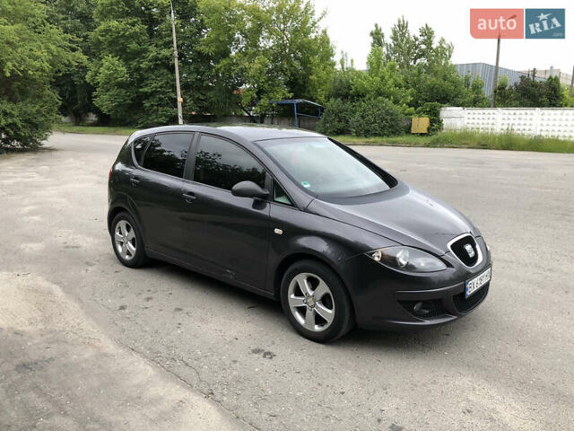 Чорний Сеат Altea, об'ємом двигуна 1.6 л та пробігом 300 тис. км за 5300 $, фото 7 на Automoto.ua